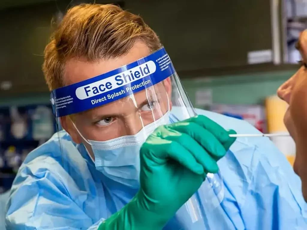 infectious-disease-doctors.3-1024x768.webp
