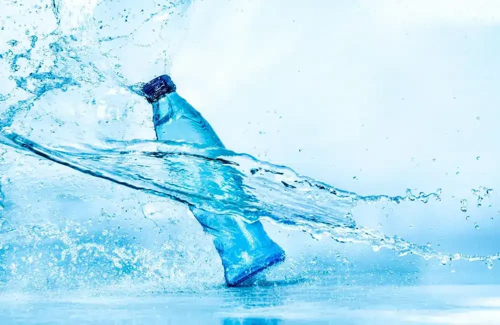 mineral-water-and-cancer.1.webp