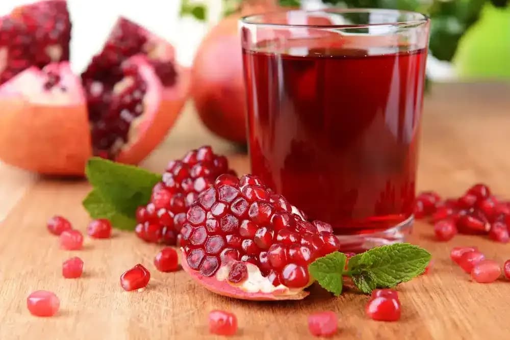 nutritional-benefits-of-pomegranate.1.webp