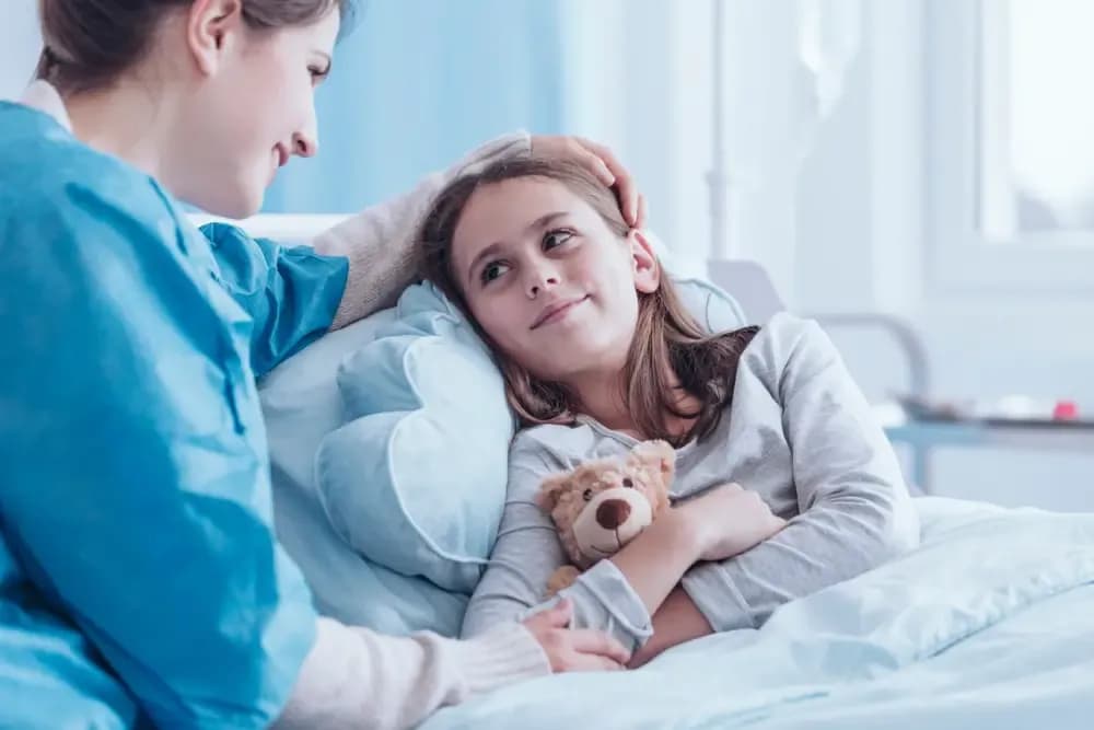 how-to-talk-to-children-about-cancer.webp