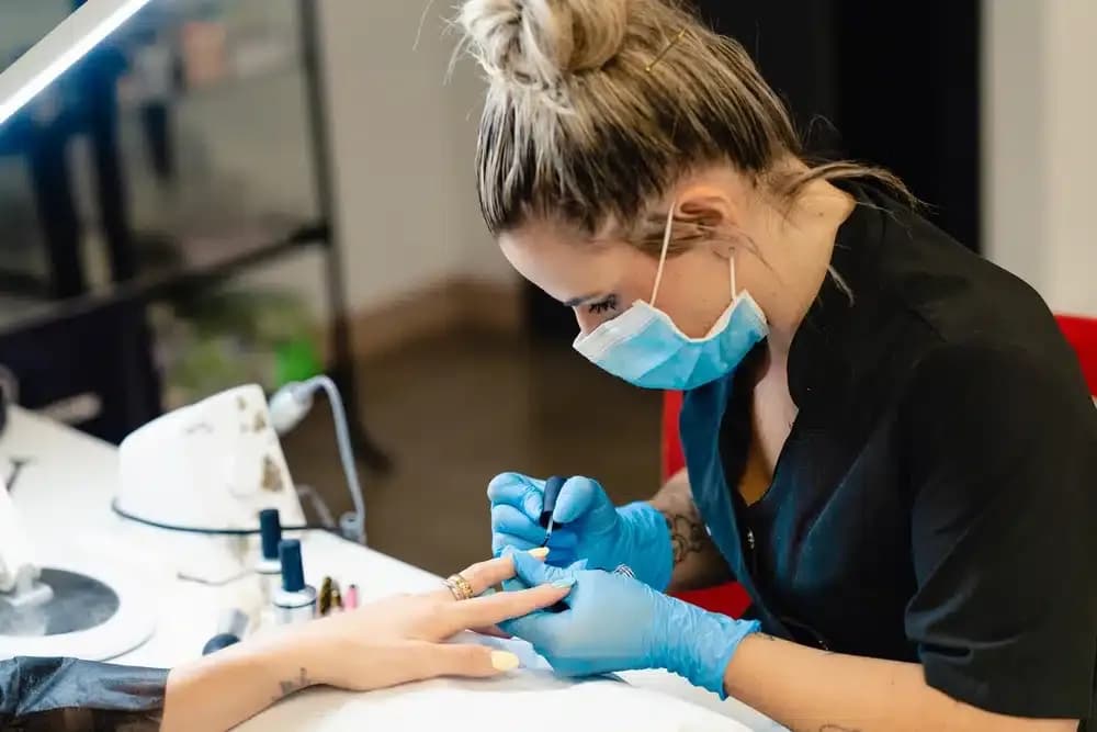 nail-implants-and-cancer.1.webp