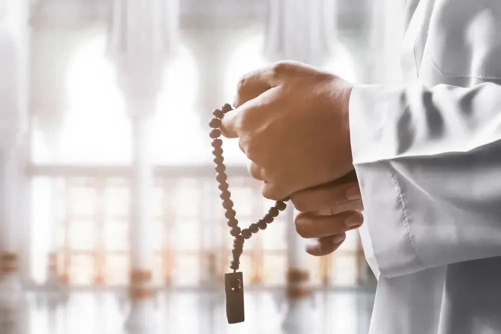 the-role-of-prayer-in-dealing-with-cancer.webp